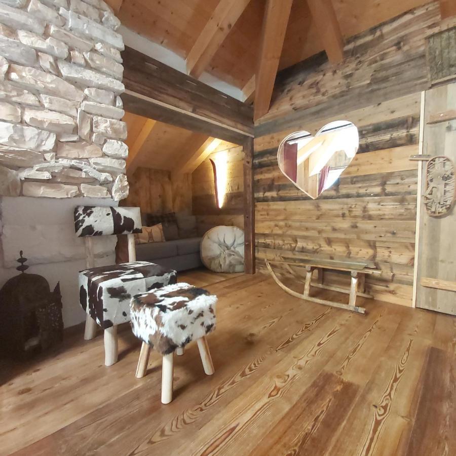 La Tana Dell'Orso Apartment Campitello di Fassa Luaran gambar