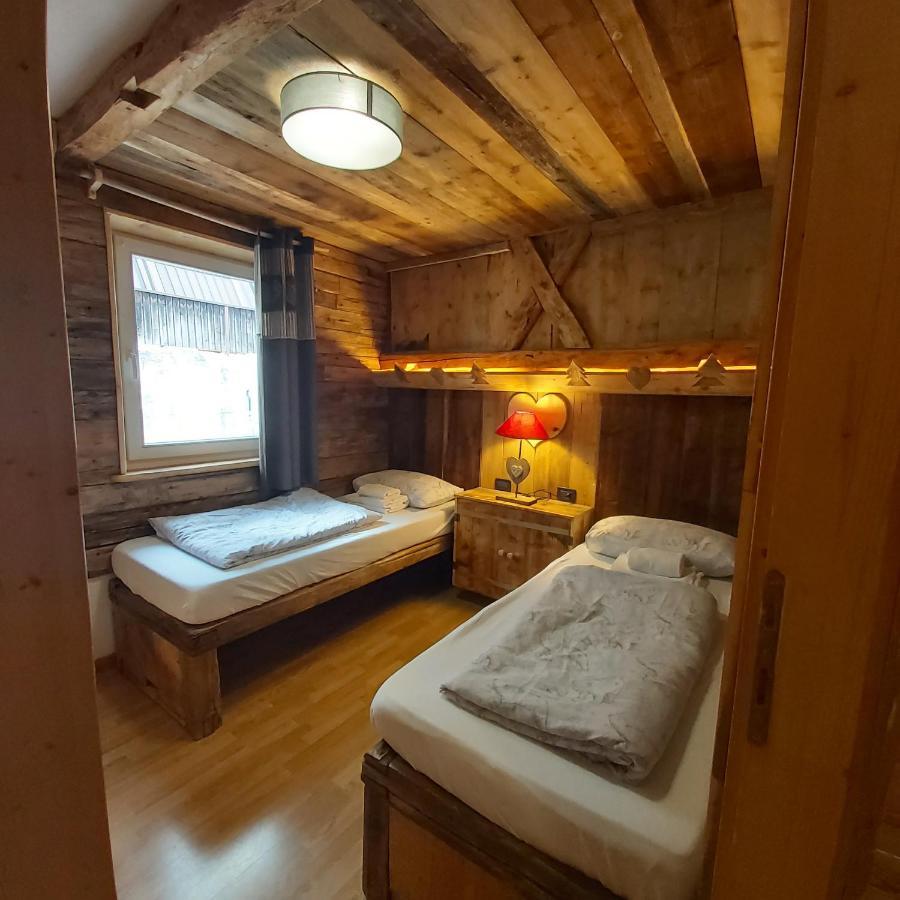 La Tana Dell'Orso Apartment Campitello di Fassa Luaran gambar