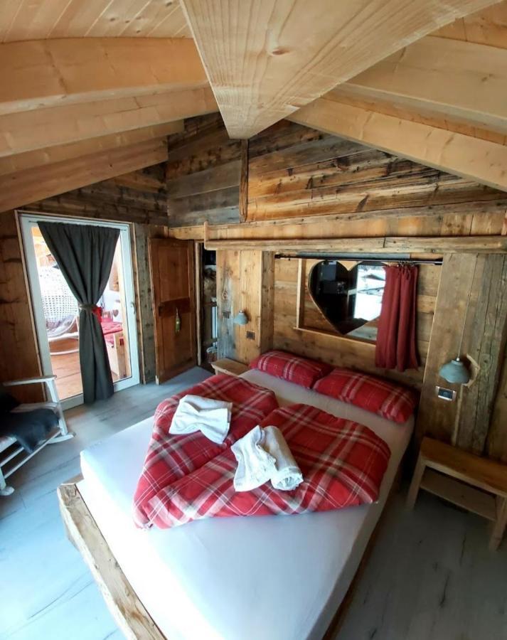 La Tana Dell'Orso Apartment Campitello di Fassa Luaran gambar