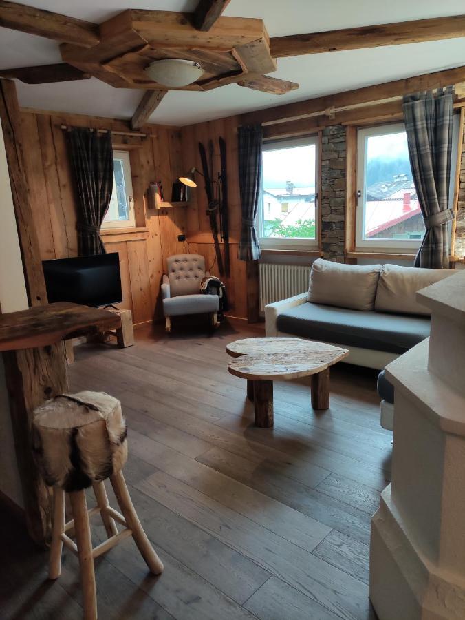 La Tana Dell'Orso Apartment Campitello di Fassa Luaran gambar