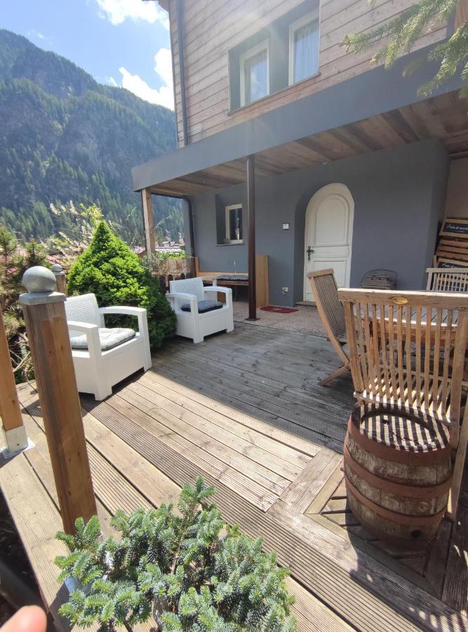 La Tana Dell'Orso Apartment Campitello di Fassa Luaran gambar