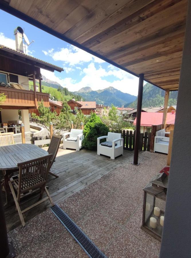 La Tana Dell'Orso Apartment Campitello di Fassa Luaran gambar