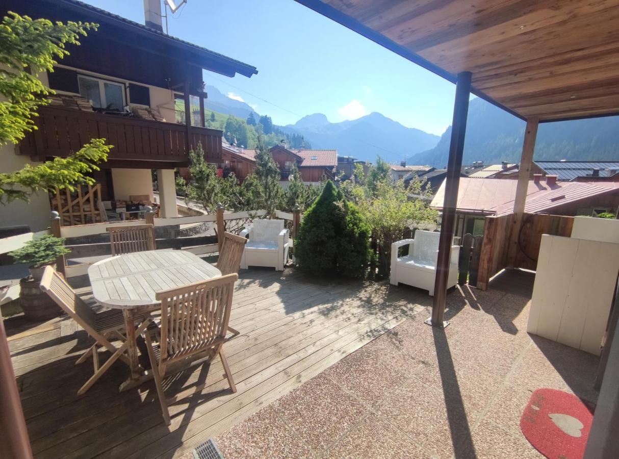 La Tana Dell'Orso Apartment Campitello di Fassa Luaran gambar