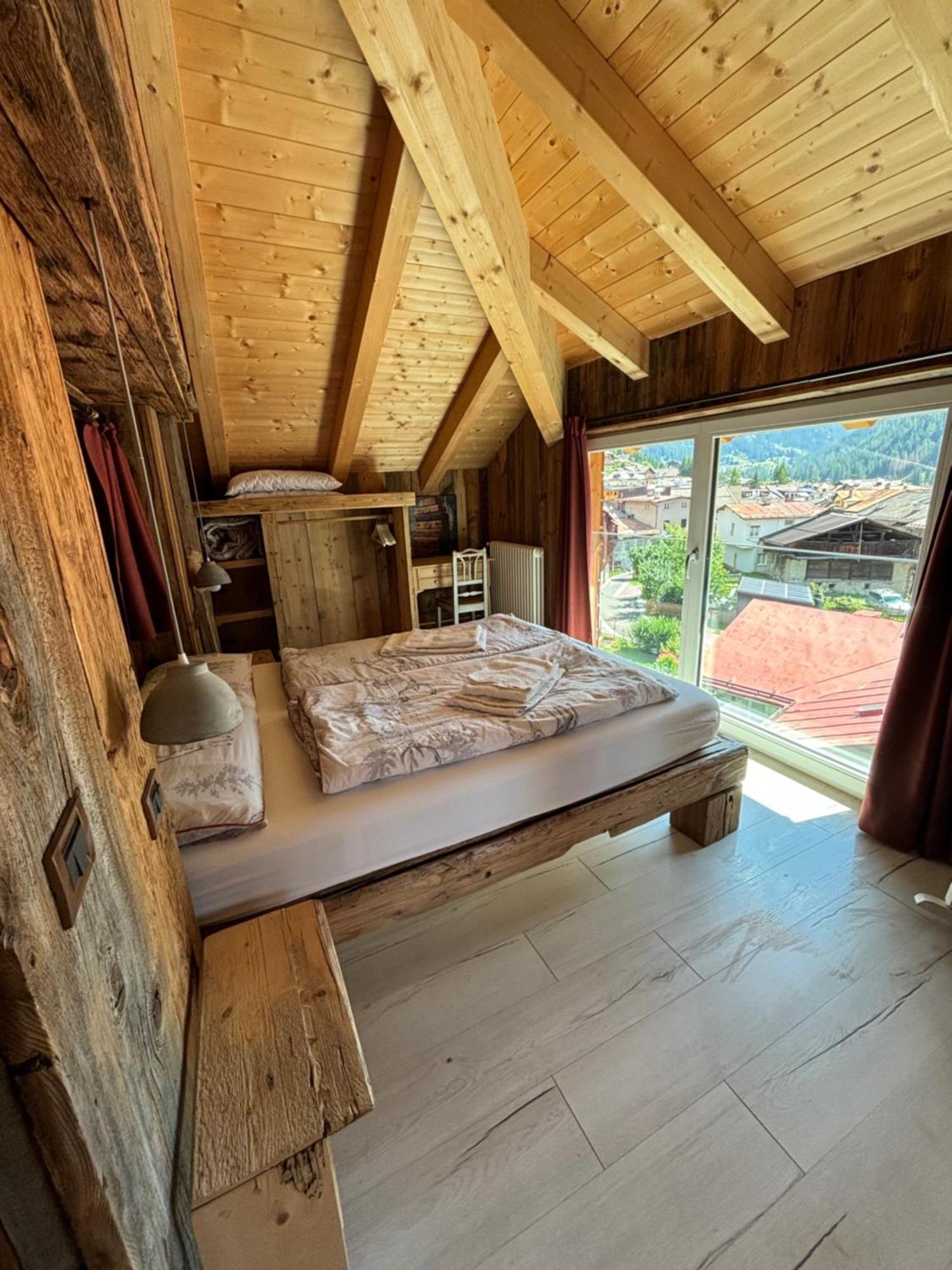 La Tana Dell'Orso Apartment Campitello di Fassa Luaran gambar