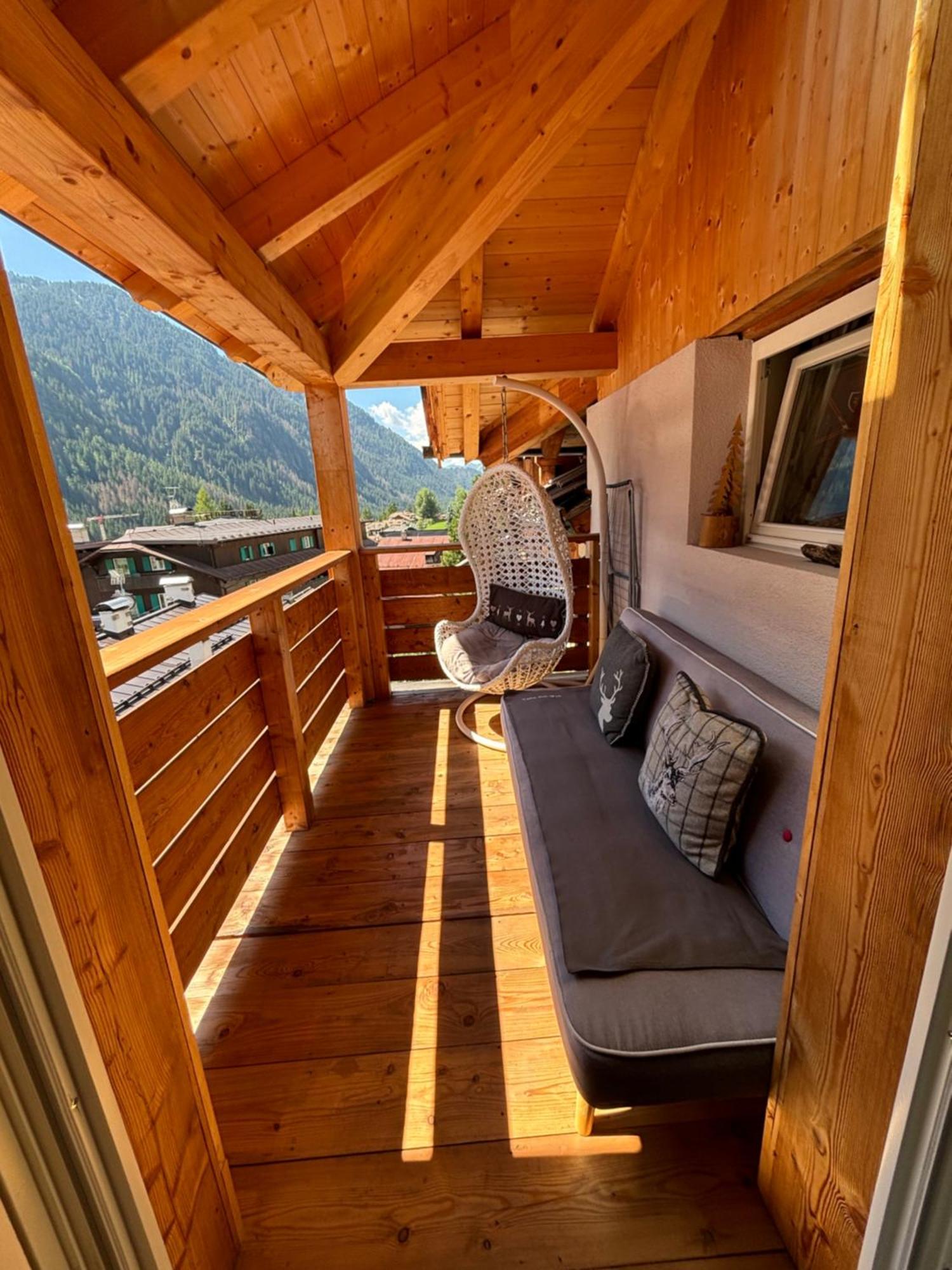 La Tana Dell'Orso Apartment Campitello di Fassa Luaran gambar