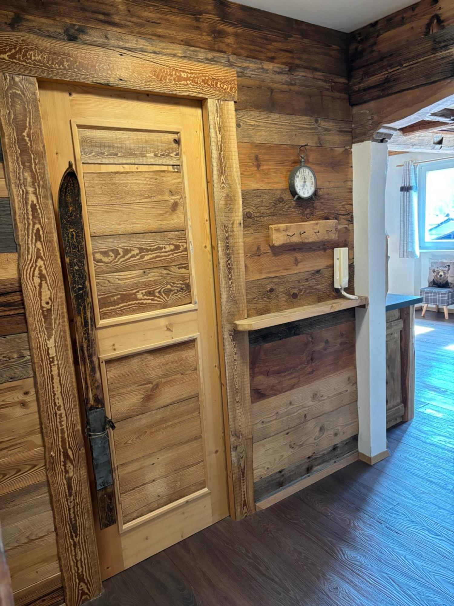 La Tana Dell'Orso Apartment Campitello di Fassa Luaran gambar